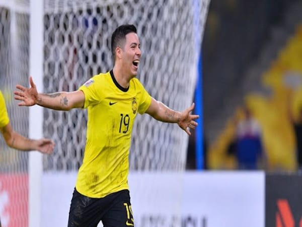 Sergio Aguero mở tỷ số cho Malaysia trong hiệp 1