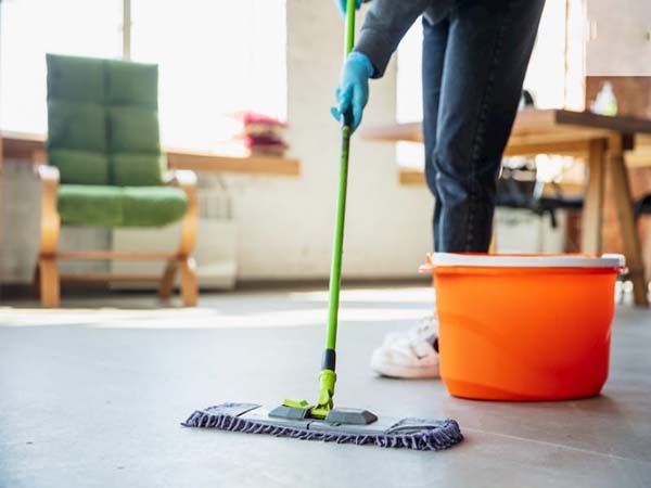 Cách lau nhà sạch bóng: Bí quyết đơn giản cho căn nhà sạch bong
